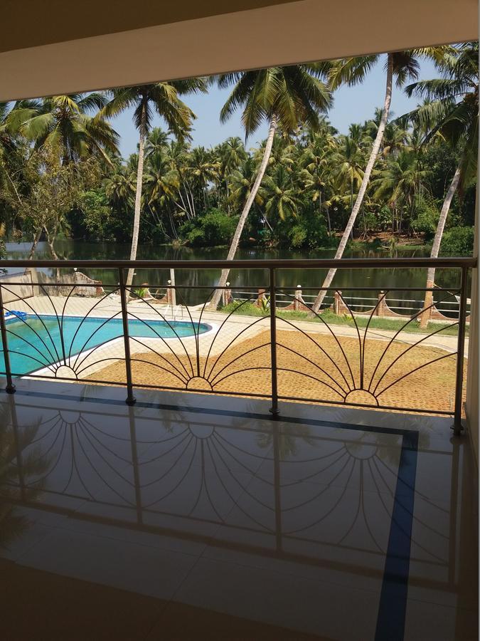 Travancore Island Resort Thiruvananthapuram Buitenkant foto