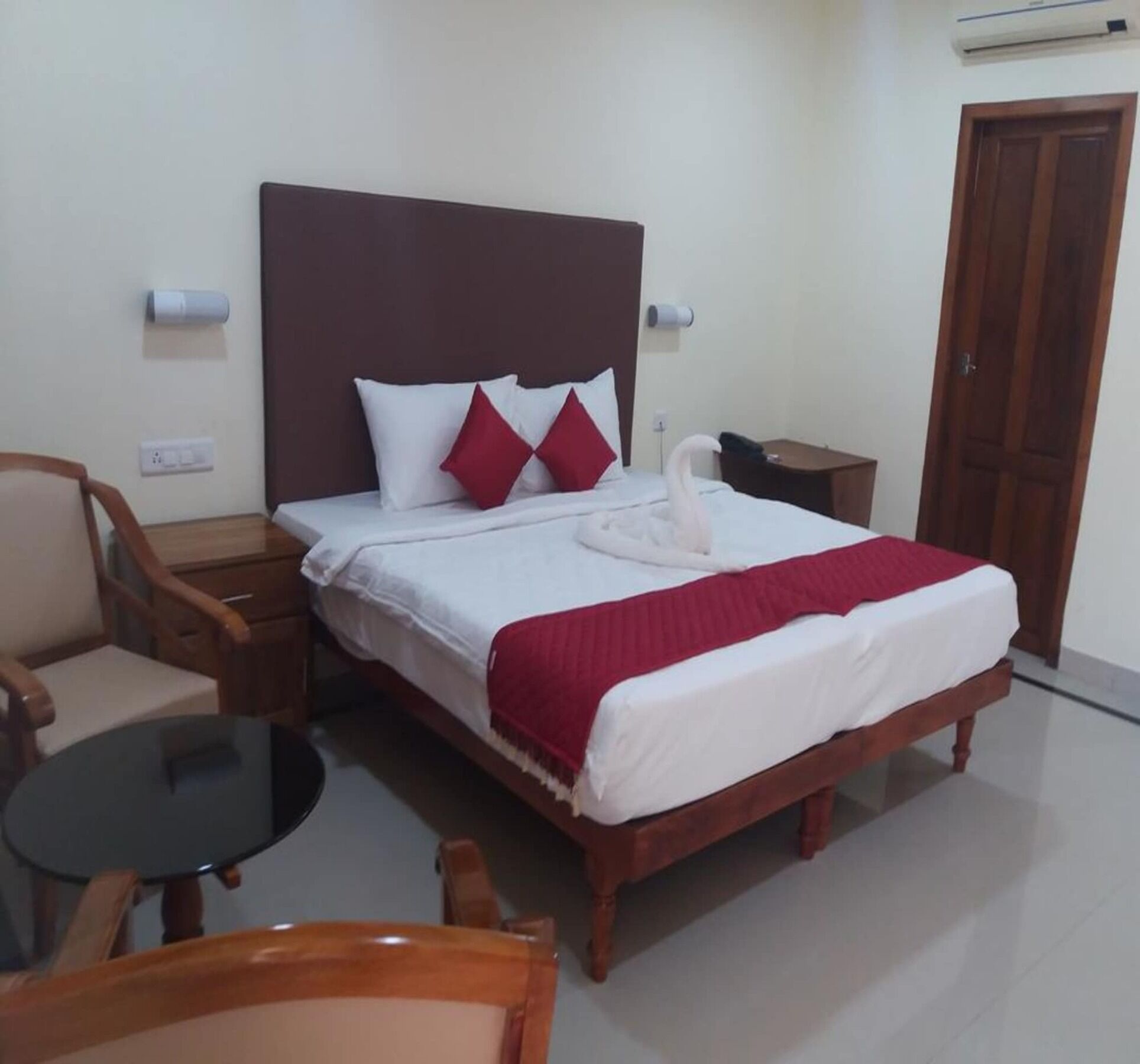 Travancore Island Resort Thiruvananthapuram Buitenkant foto